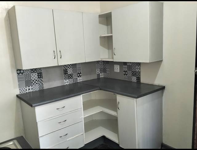 1 BEDROOM APARTMENT RENTED IN WINDSOR EAST